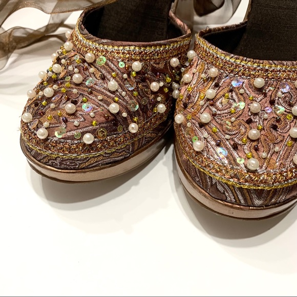 ROUGE VINTAGE PLATFORM LACE UP CLOSED TOE WEDGE WITH BEADED SEQUINS DETAIL - Picture 2 of 15